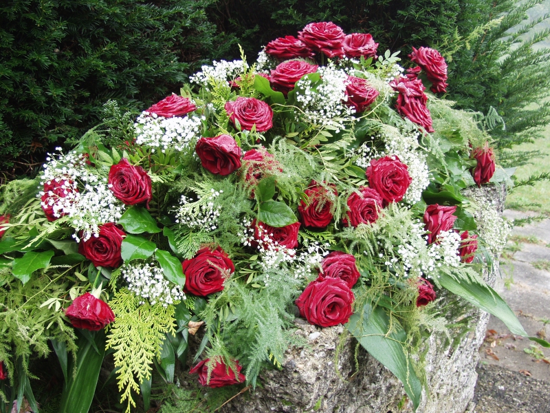 funeraire-LA CROIX VALMER-min_roses-61203